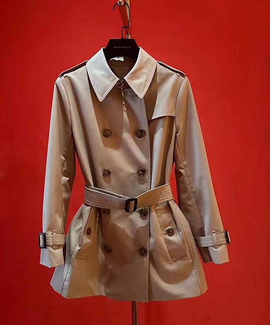 Short trench coat